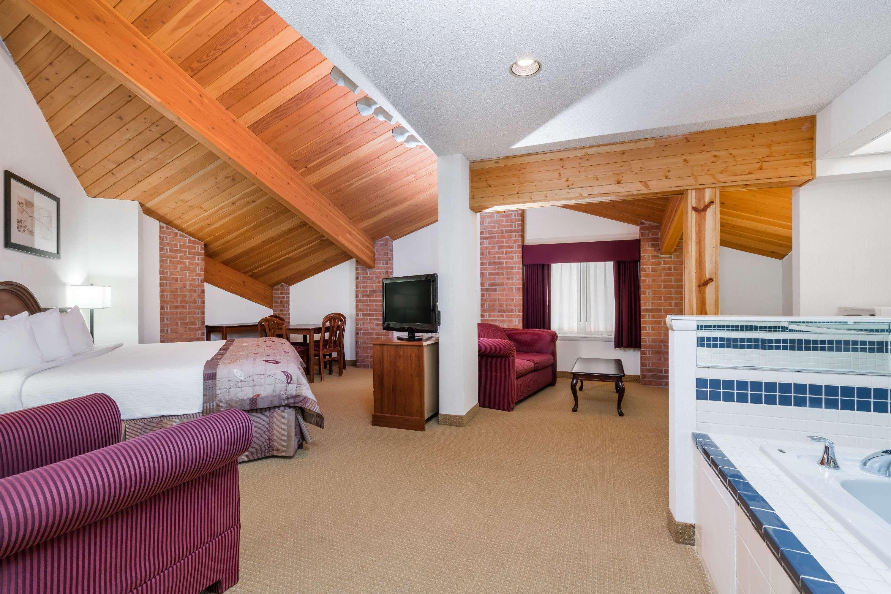 Baymont By Wyndham Marshfield Hotel Ngoại thất bức ảnh